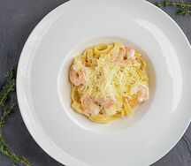 Creamy prawn pasta