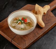 Армянский суп с куриной кюфтой и лапшой