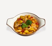 Ньокки том-ям с морепродуктами