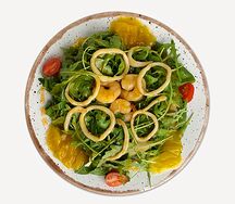 Салат с манго и морепродуктами