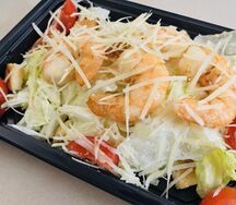 Салат Цезарь с креветками
