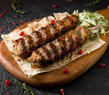 Люля-кебаб из баранины с овощами