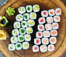Большой сет маки-роллов