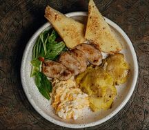 Венгерский завтрак с куриной грудкой гриль
