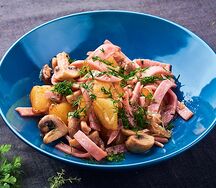 Жареный картофель с ветчиной и грибами