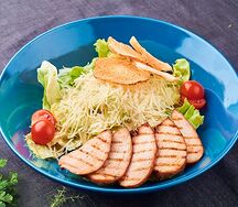 Салат Цезарь с курицей