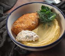 Куриная котлета с пюрешкой