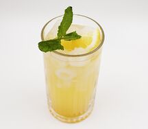 Лимонад Манго-маракуйя