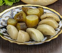 Салат Соленые помидоры