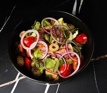 Осьминог с картофелем и цитрусовым соусом