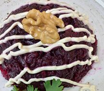 Свекла с грецким орехом