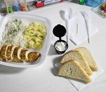 Куриный стейк с соусом