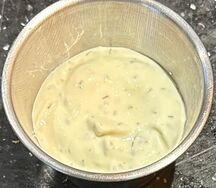 Сметанно-чесночный  соус 