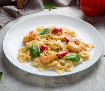 Фарфалле с креветками