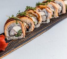 Запечённый ролл с креветкой