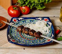 Шашлык из печени, завернутый в жир