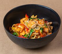Лапша с морепродуктами в устричном соусе