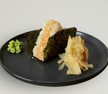Онигири с креветкой