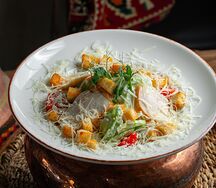 Цезарь с курицей