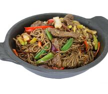 Гречневая лапша с овощами