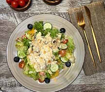 Салат теплый с куриной печенью