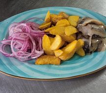 Сельдь с картофелем