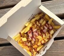 Френч-фрайз с беконом и BBQ