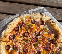 Колбаски с перцем халапеньо