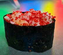 Гункан с креветкой и масагой