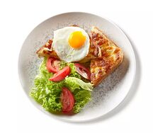 Запеченный сендвич с сыром и беконом