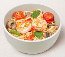 Wok Том ям с креветкой М