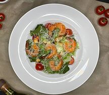 Салат Цезарь с креветками