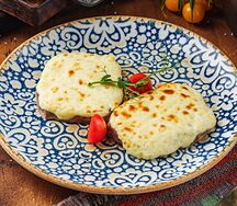 Медальоны из телятины под сливочным соусом