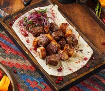 Шашлык из бараньей печени с курдюком