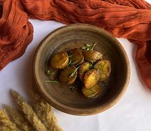 Жареный картофель бейби с чесноком