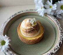 Тарт с ананасово-лимонным курдом и белковым кремом