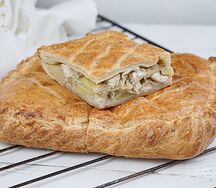 Пирог с курицей и картофелем средний