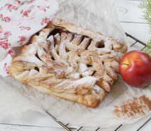 Пирог с яблоком малый