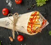 Гирос в пите с курицей и беконом