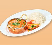 Кусочки курицы в пряном соусе чикен тикка масала