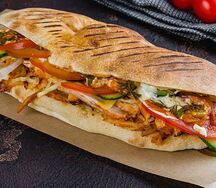 Հավի շաուրմա հացով L