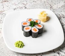 Ролл Сяке маки с лососем