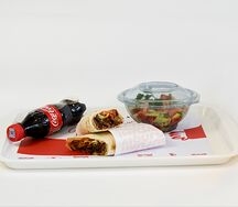 Խոզի շաուրմա XL, աղցան և Կոկա-Կոլա