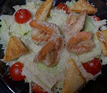 Салат Цезарь с креветками