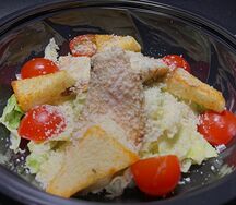 Салат Цезарь с курицей 