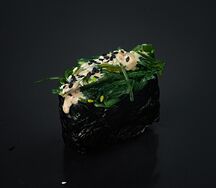 Гункан Чука, ореховый соус