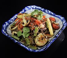 Гречневая лапша с овощами