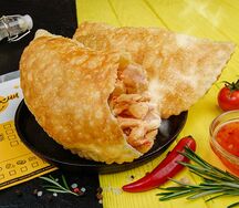 Чебурек с курицей по-азиатски