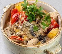 Жаркое с курицей и овощами