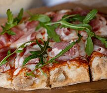 Римская Пицца с пармской ветчиной